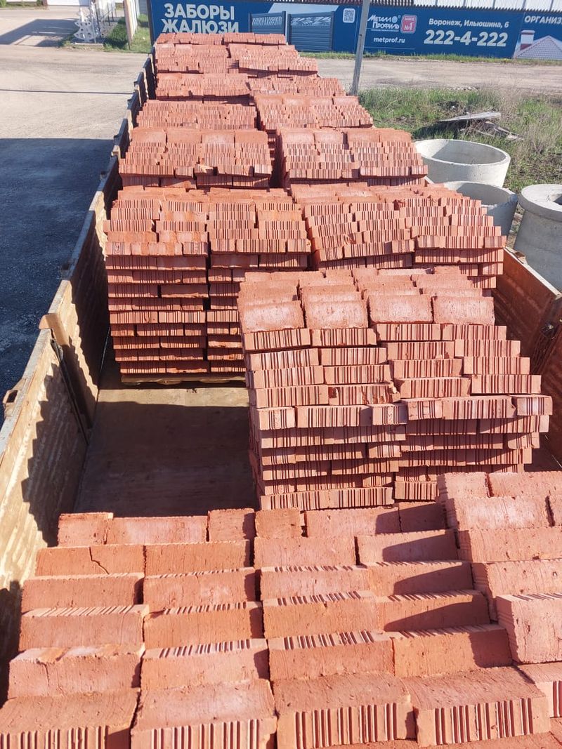 Кирпич КРАСНЫЙ рядовой полнотел 1,4НФ М150 250*120*85 г.Воронеж 