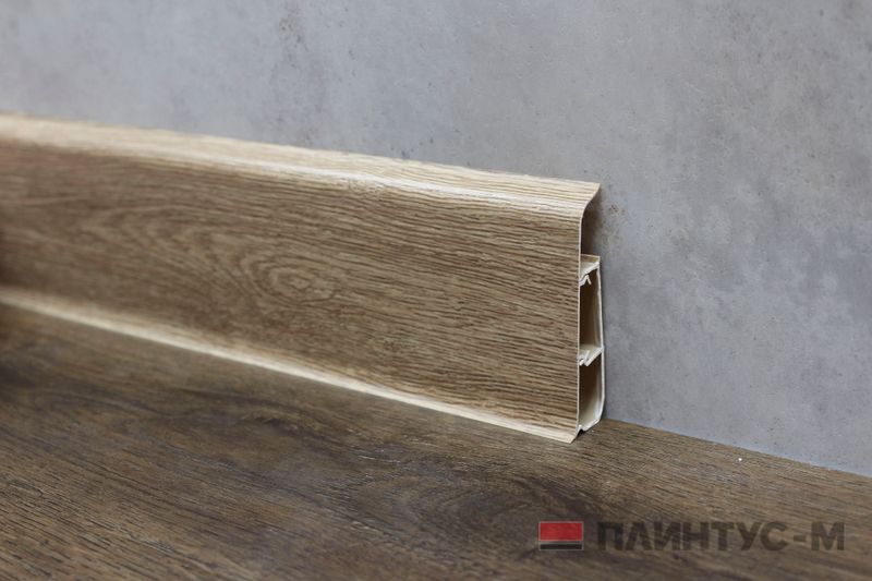 Плинтус каб. "ДЕКОНИКА" Дуб рустик 2,2м 